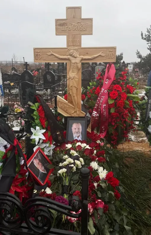Могила Алексея Ковалькова Могила Алексея Ковалькова