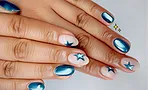 Сапфир, бирюза и капля неба: 8 самых стильных дизайнов синего маникюра в июне-2026