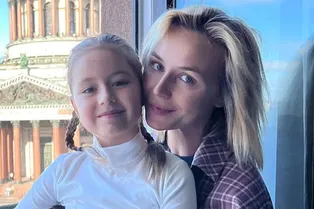 Семилетняя дочь Полины Гагариной выступила на сцене в «Лужниках» — видео VOICE Семилетняя дочь Полины Гагариной выступила на сцене в «Лужниках» — видео VOICE