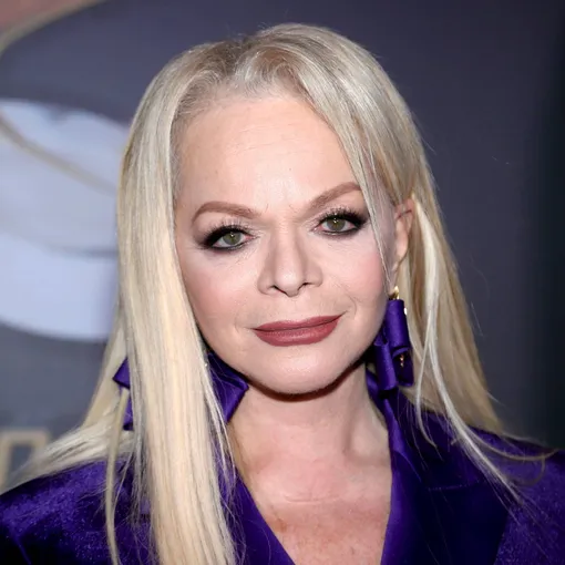 Лариса Долина не смогла приехать на модный показ в Москве