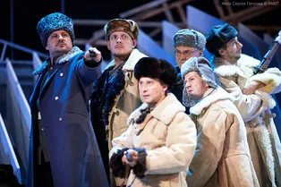 В РАМТе состоялась премьера спектакля «Северная одиссея» с Петром Наличем В РАМТе состоялась премьера спектакля «Северная одиссея» с Петром Наличем