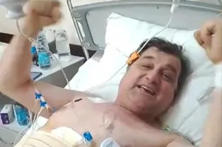 «Я выжил! Невероятно!»: Отар Кушанашвили показал. как выглядит после 10-часовой операции по удалению раковой опухоли «Я выжил! Невероятно!»: Отар Кушанашвили показал. как выглядит после 10-часовой операции по удалению раковой опухоли