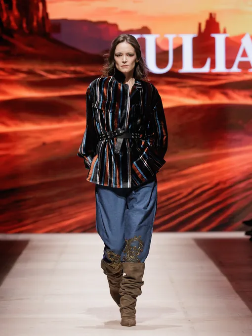 Julia Dalakian Julia Dalakian