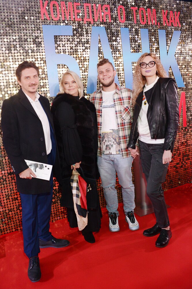 Евгений Яковлев и Яна Поплавская с Никитой Поплавским и его бывшей женой