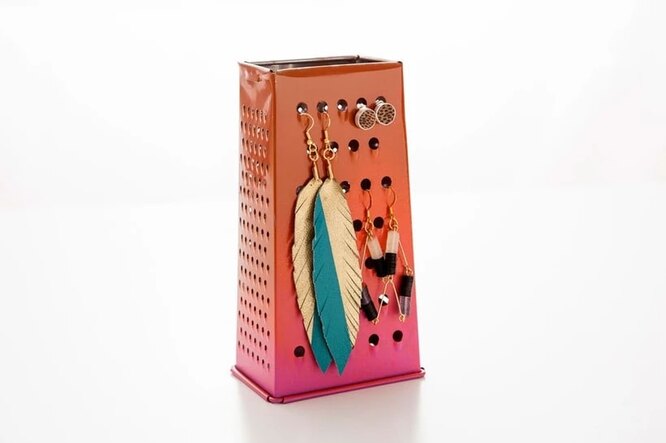 Earring holder made from an old grater