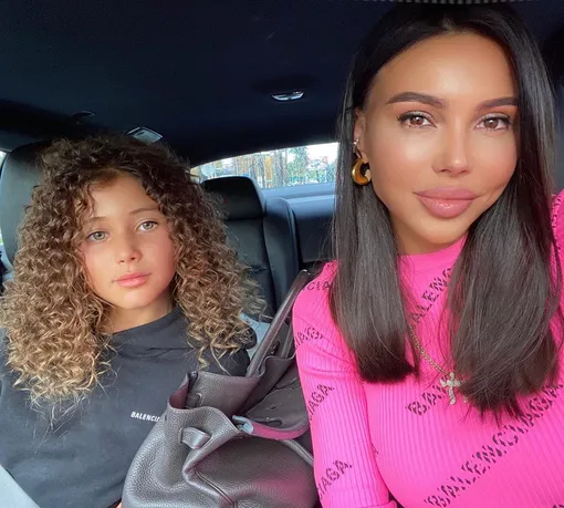 Оксана Самойлова со старшей дочерью Ариэлой Оксана Самойлова биография