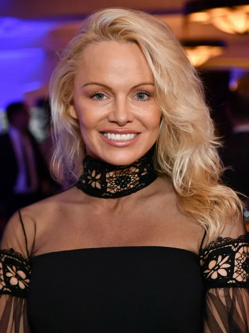 Памела Андерсон