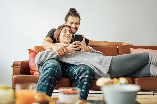 Порадуй его: 8 простых способов сделать партнеру приятное