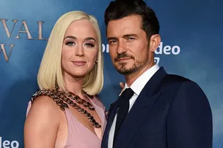 Кэти Перри и Орландо Блум отложили свадьбу из-за стремления певицы забеременеть Кэти Перри и Орландо Блум отложили свадьбу из-за стремления певицы забеременеть