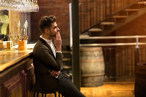 Его «нервенная дрожь»: 10 причин, почему на свидании ему не по себе Его «нервенная дрожь»: 10 причин, почему на свидании ему не по себе