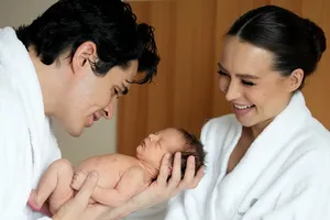 «Страшно писать эти слова»: жених Лерчек рассказал, что у нее рак с метастазами в позвоночнике, ногах и легких