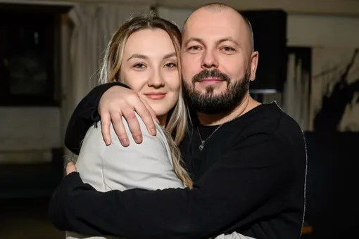 «Я стал папой в 18 лет»: Ярослав Сумишевский показал дочь «Я стал папой в 18 лет»: Ярослав Сумишевский показал дочь
