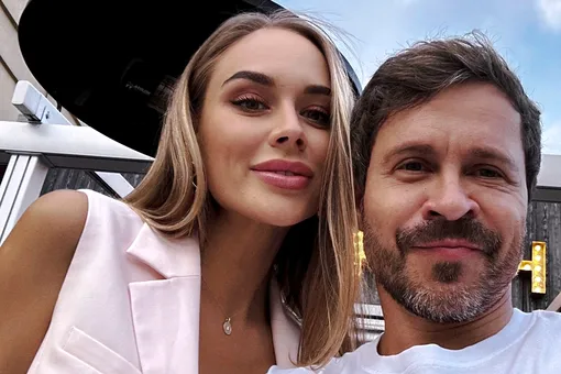 «Я споткнулась на миллион рублей»: жена Павла Деревянко с переломом пальца в трех местах попала в больницу «Я споткнулась на миллион рублей»: жена Павла Деревянко с переломом пальца в трех местах попала в больницу