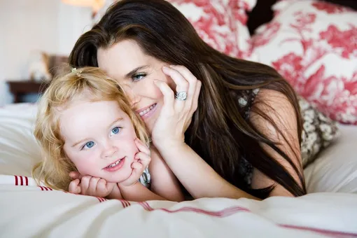 Брук с дочерью