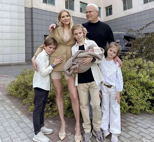 Елена Перминова родила от Александра Лебедева четверых детей