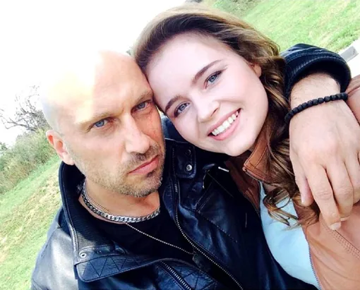 Полина Гренц и Дмитрий Нагиев во время съемок в сериале «Физрук»