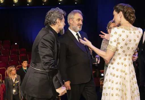 Кейт Миддлтон лично поздравила режиссера Кейт Миддлтон лично поздравила режиссера