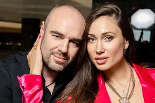 «У ребенка стресс»: сын Романа Товстика не смог улететь с ним на Кипр из-за запрета матери покидать страну