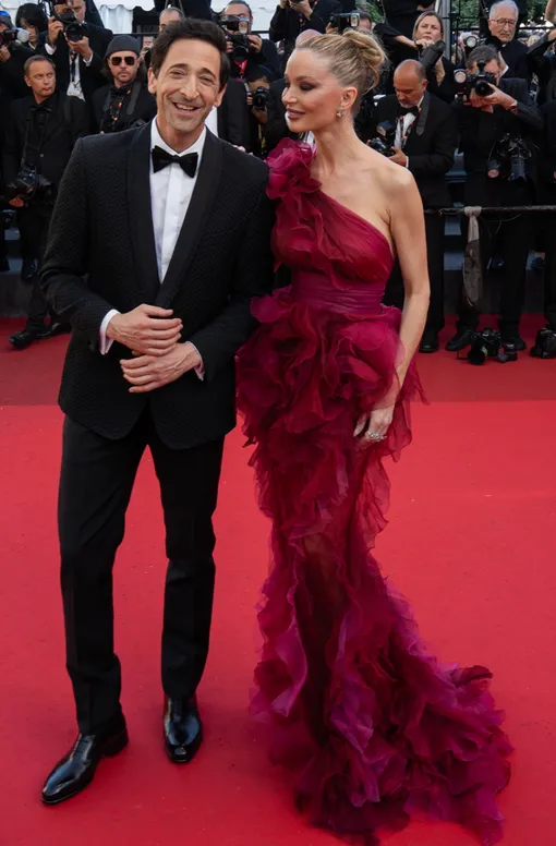 Эдриен Броуди и Джорджина Чапмэн в Каннах