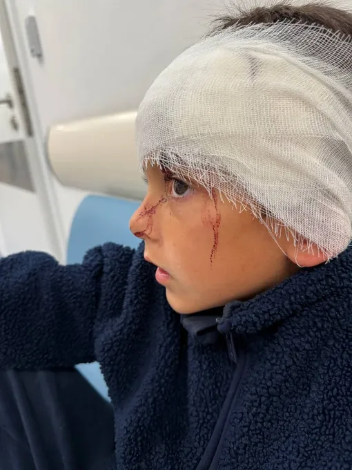 Медики оказали Даниэлю экстренную помощь