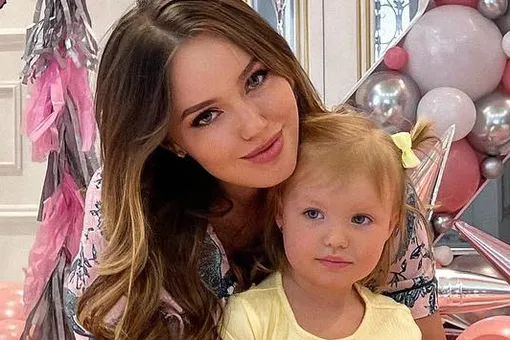 «Евуське 6! Гимнастика стала ее миром — столько огня в глазах!»: Анастасия Костенко показала дочь в важный день — 8 фото «Евуське 6! Гимнастика стала ее миром — столько огня в глазах!»: Анастасия Костенко показала дочь в важный день — 8 фото