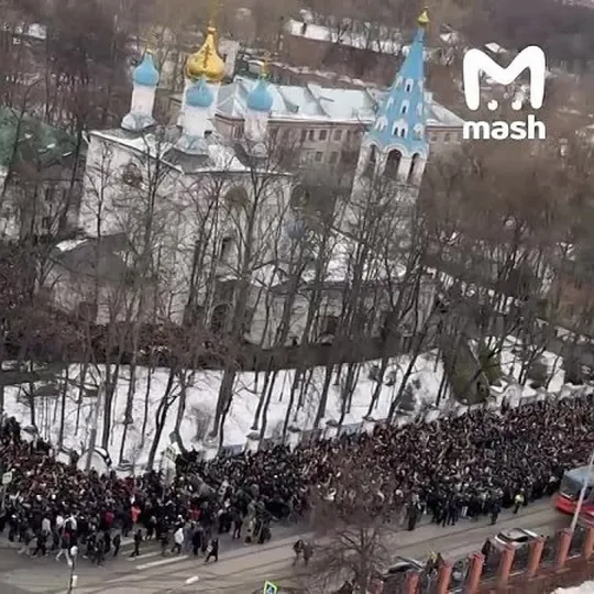 Нажми и смотри