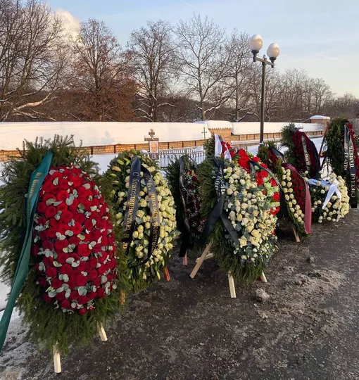 На Троекуровском кладбище