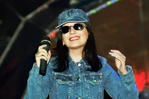 В основном Диана Гурцкая исполняет лирические песни – о любви, душе и своем месте в мире Диана Гурцкая