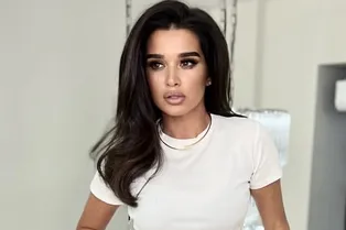 «Хочу, чтобы мыс обуви был закрыт»: Ксения Бородина в белом платье, черных колготах и босоножках появилась на вечеринке «Хочу, чтобы мыс обуви был закрыт»: Ксения Бородина в белом платье, черных колготах и босоножках появилась на вечеринке