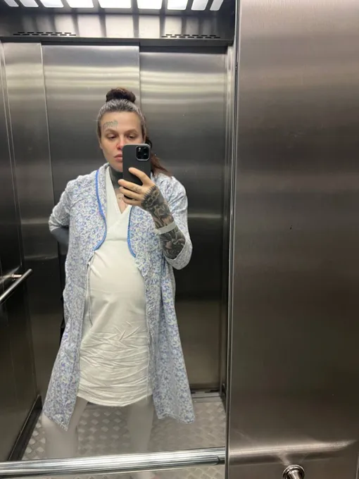 Мария Лебедева в роддоме