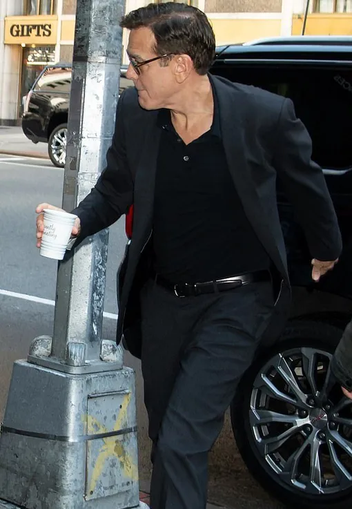 Джорджа Клуни подловили папарацци