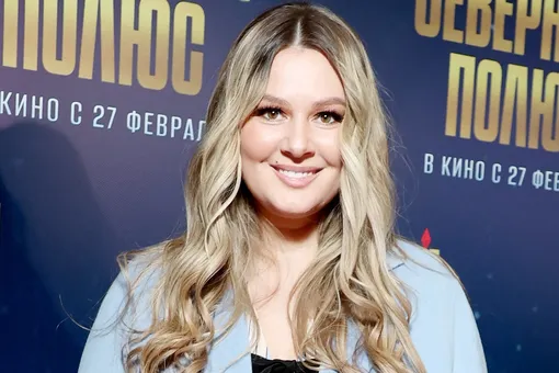 Ұялы телефондарға арналған әдемі порно