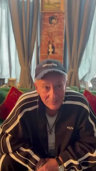 Нажми и смотри