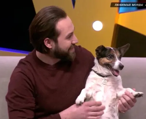 Даниел Сендык с терьером Рокси