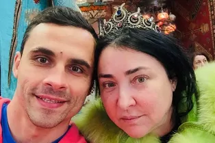 «Пишут, какой я подонок и негодяй»: муж Лолиты заявил об угрозах «Пишут, какой я подонок и негодяй»: муж Лолиты заявил об угрозах