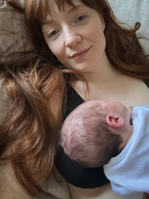 Никола Робертс с малышкой Никола Робертс с малышкой