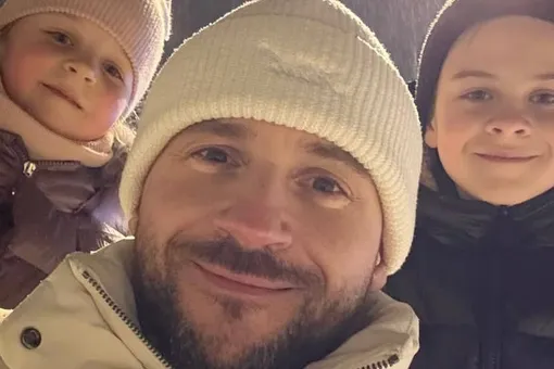 «Бесстрашная Анюта»: Сергей Лазарев показал, как дочь совершила экстремальный спуск с горки «Бесстрашная Анюта»: Сергей Лазарев показал, как дочь совершила экстремальный спуск с горки