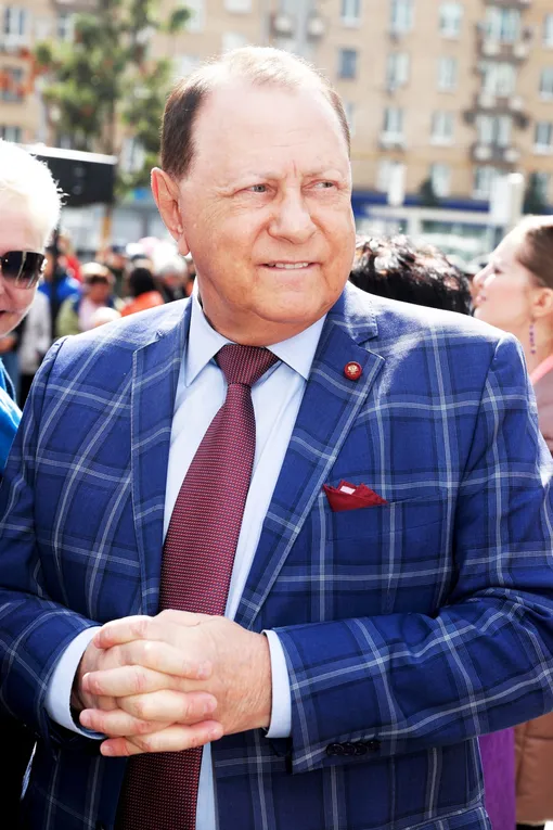 Марка Варшавера уволили с должности директора «Ленкома» Марка Варшавера уволили с должности директора «Ленкома»