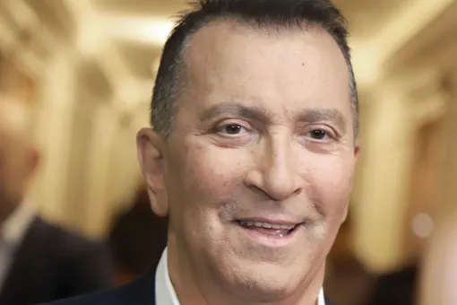 Александру Буйнову сделали экстренную операцию из-за травмы позвоночника Александру Буйнову сделали экстренную операцию из-за травмы позвоночника