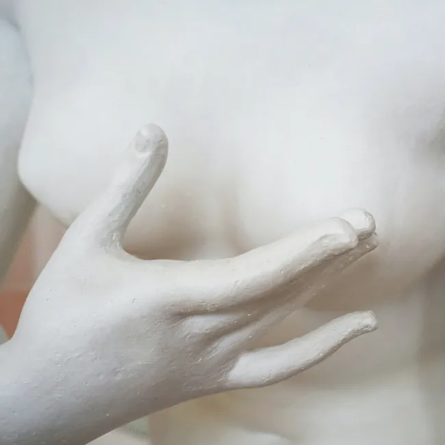 Грудь «трубочкой»: все о врожденной «изюминке» и способах от нее избавиться