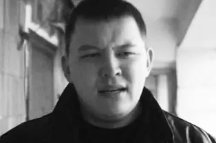 «Пуля попала в лёгкое»: мародеры застрелили «отца казахского хип-хопа» «Пуля попала в лёгкое»: мародеры застрелили «отца казахского хип-хопа»