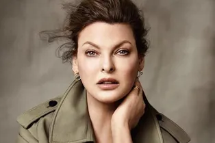 «Муж знал, что нельзя прикасаться к моему лицу»: Линда Евангелиста обвинила Джеральда Мари в насилии «Муж знал, что нельзя прикасаться к моему лицу»: Линда Евангелиста обвинила Джеральда Мари в насилии