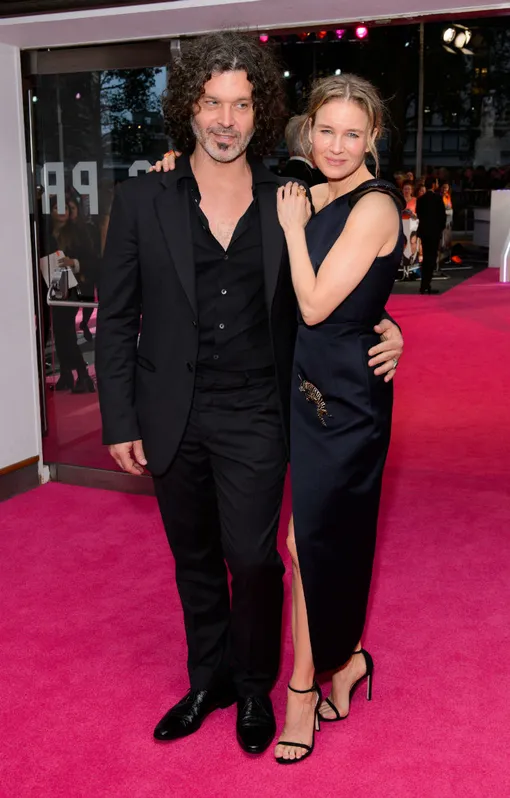 Рене Зеллвегер с Дойлом Брэмхоллом