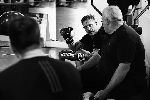 Во время подготовки к некоторым ролям Том Харди тренировался по шесть часов в день Том Харди