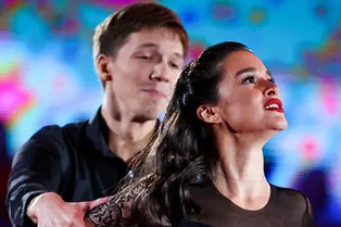 «Любимая пара»: Бородина провела вечер с партнером по «Ледниковому периоду» «Любимая пара»: Бородина провела вечер с партнером по «Ледниковому периоду»