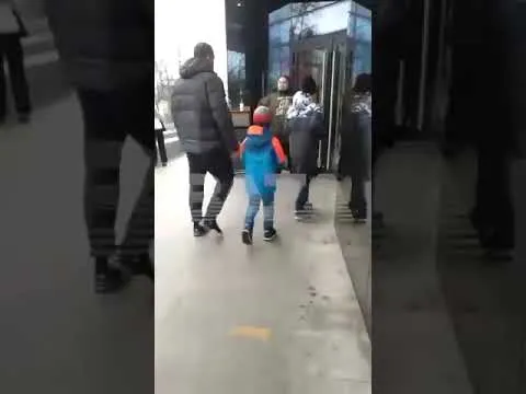 Нажми и смотри