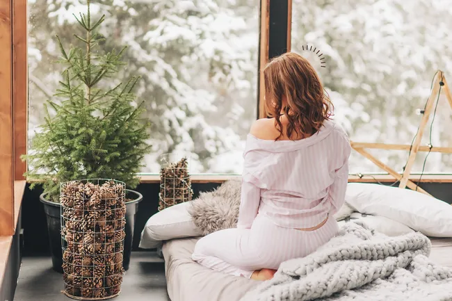 От табака до блонда-какао: 4 уютных оттенка волос, которые будут греть тебя всю зиму