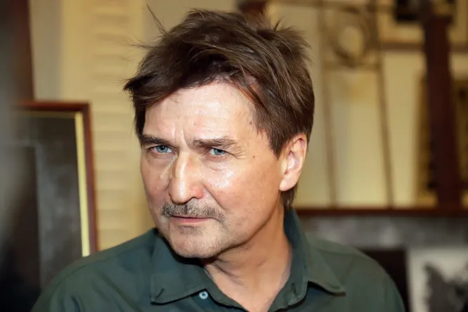 Юрий Бутусов Юрий Бутусов