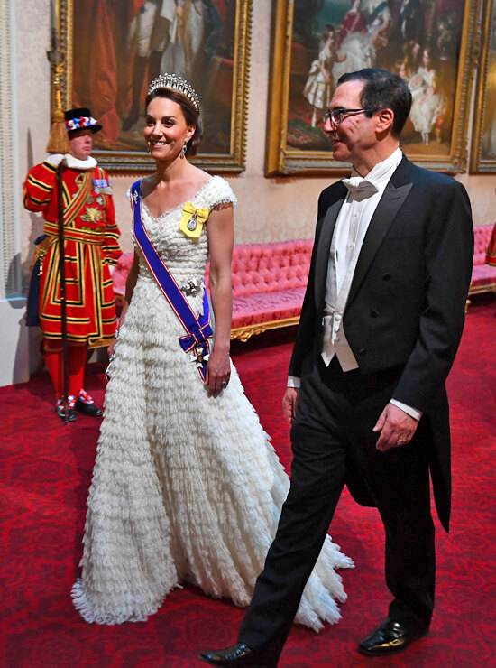 Лучшие выходы Кейт Миддлтон за 2018 год: топовые наряды и стильные образы