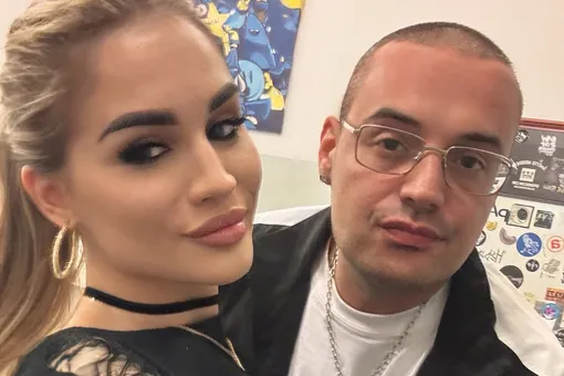 Гуф снялся в обнимку с новой возлюбленной в бикини у бассейна на Пхукете Гуф снялся в обнимку с новой возлюбленной в бикини у бассейна на Пхукете